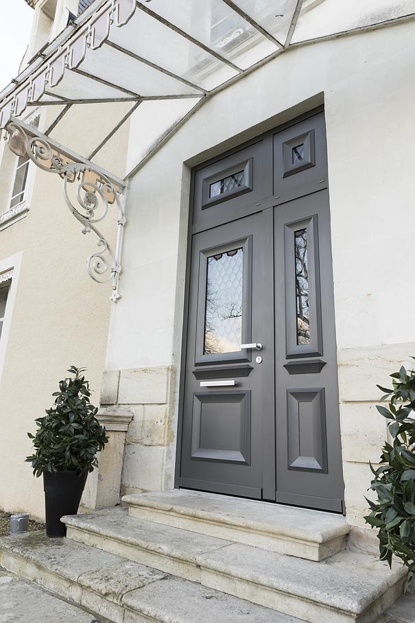Porte d'entrée ALU Diva FUTURODIFF Art & Fenêtres Châtellerault Porte d'entrée ALU Diva FUTURODIFF Art & Fenêtres Châtellerault